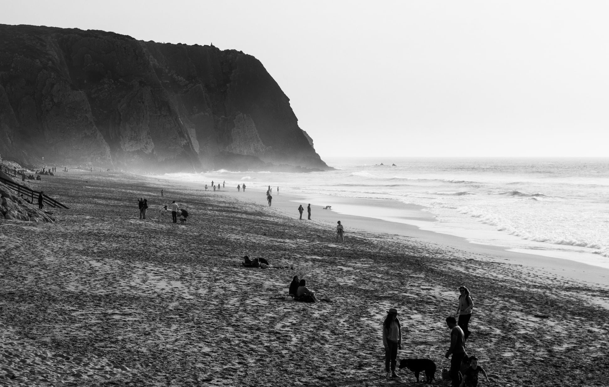 Beach and cliff, black and white